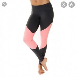 Onzie chevron hot yoga track legging